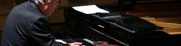 (Español) El prestigioso compositor y pianista cubano José María Vitier actuará en Baleària Port